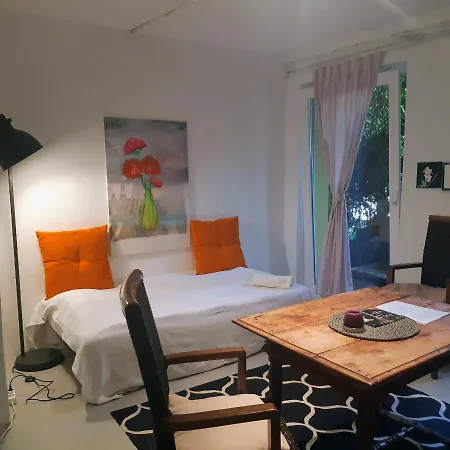 Fassbinder Klause Mit Mini-terrasse * סנט ויט אן דר גלאן