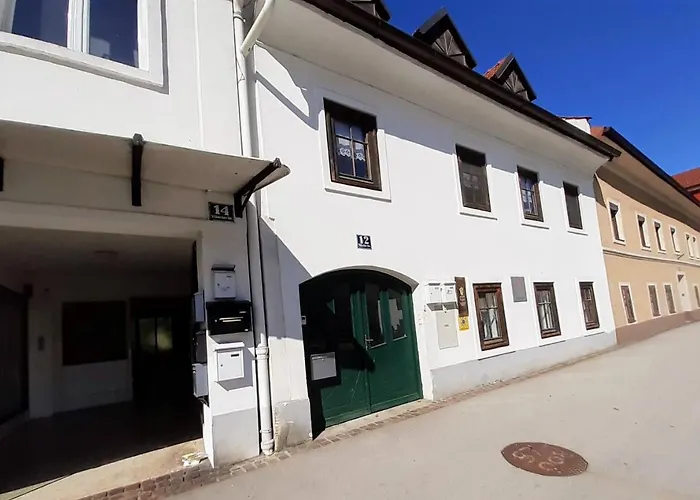 Fassbinder Klause Mit Mini-terrasse דירה סנט ויט אן דר גלאן